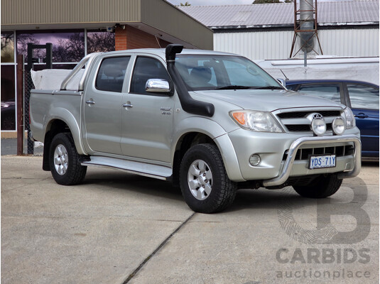 4/2005 Toyota Hilux SR5 (4x4) GGN25R Dual Cab P/Up Silver 4.0L
