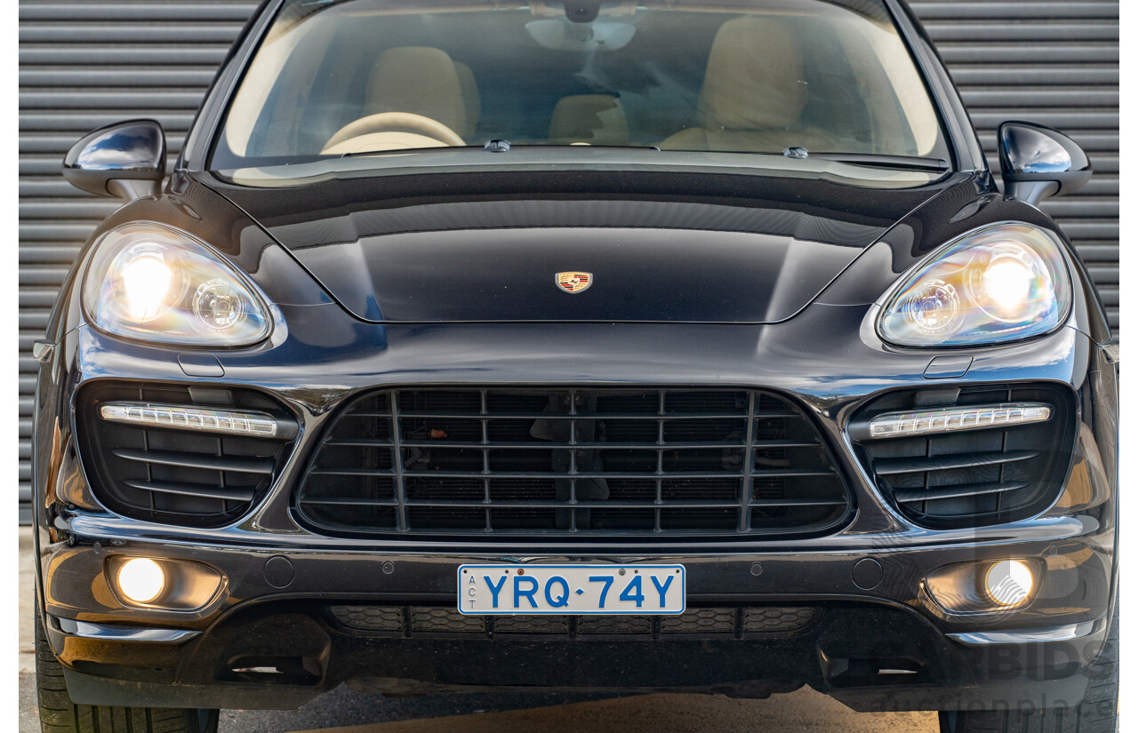 8/2013 Porsche Cayenne GTS 92A Series 2 (AWD) MY14 4d Wagon Jet Black V8 4.8L