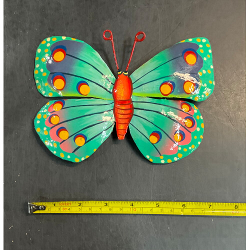 Metal Decorative Indoor Outdoor Hanging Wall Art - Gecko Lizard, Dragonfly, Butterfly  - Lot of 35