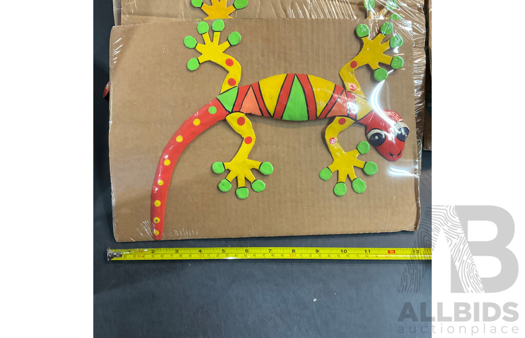 Metal Decorative Indoor Outdoor Hanging Wall Art - Gecko Lizard, Butterfly, Dragonfly, Frog - Lot of 45