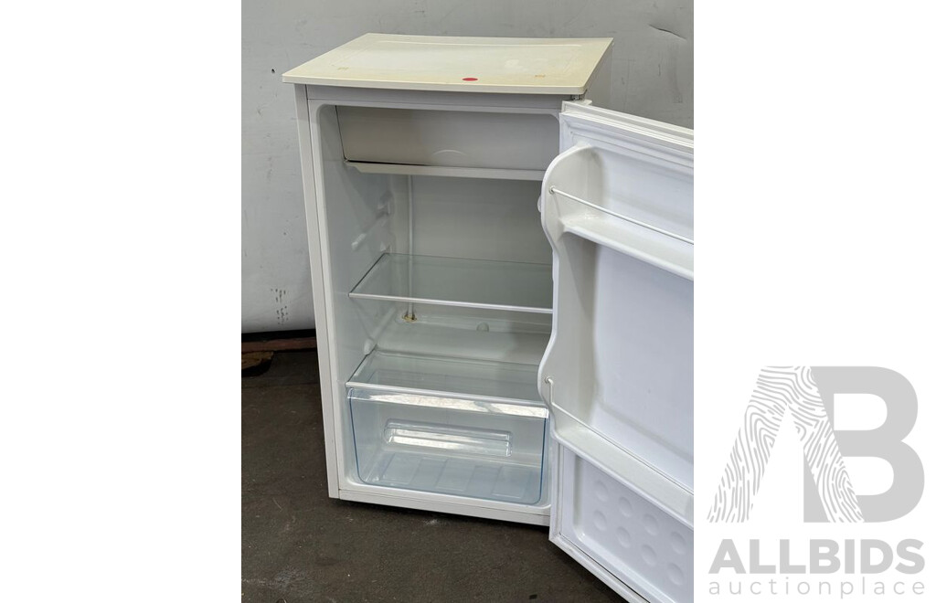 Palsonic 90 Ltr Bar Fridge