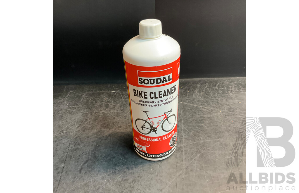 ZOOM Handle Bar & Soudal Bike Cleaner & Bontrager Bike Saddle - Lot of 3