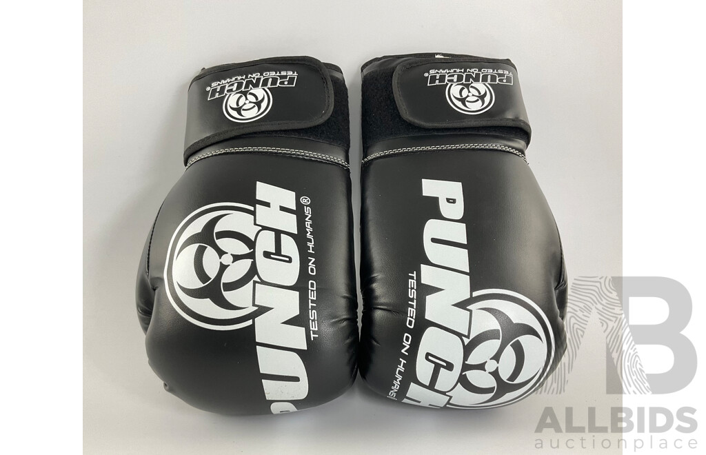 Pair of Black Punch Boxing Gloves - Size 16