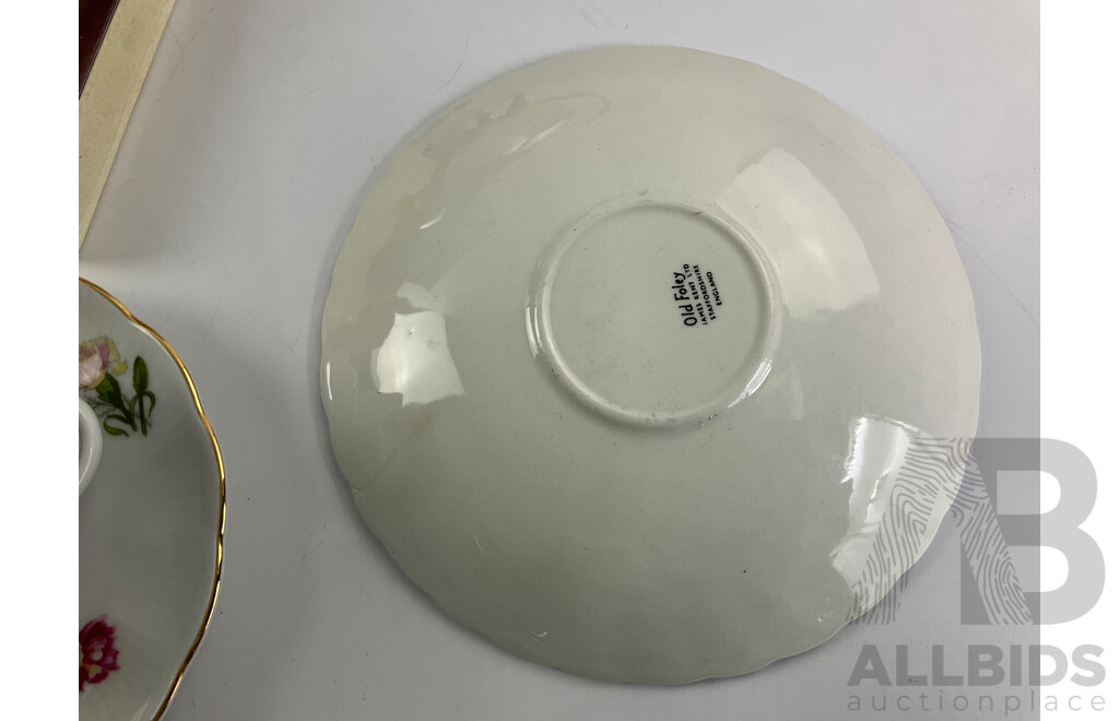 Boxed Trump Card Game, Boxed Avanti Cookie Press, Boxed VW Camper Van Tea Pot, Imperial Silver Plate Tea Pot, Vintage Country Life Cigarettes Tin, Seltmann Germany Tea Cup and Saucer, Leather Liverpool Coasters