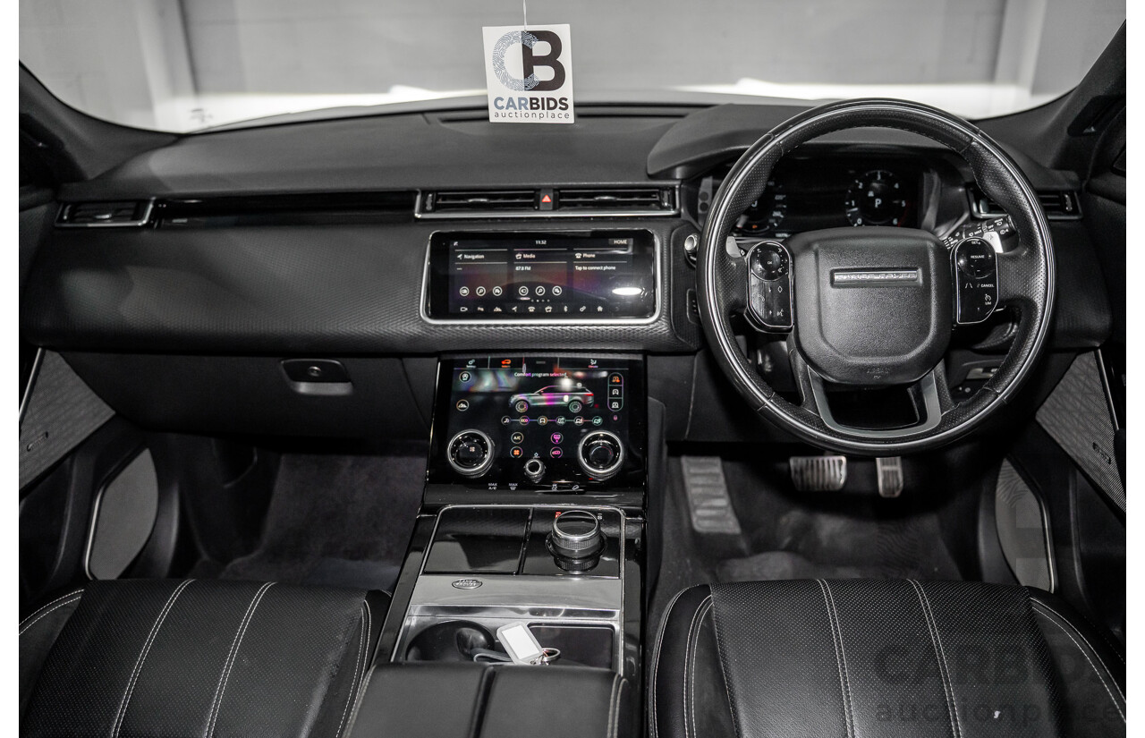 01/2019 Land Rover Range Rover Velar D300 R-Dynamic SE (AWD) L560 MY19.5 4d Wagon Fuji White/Santorini Black Roof Twin Turbo Diesel V6 3.0L