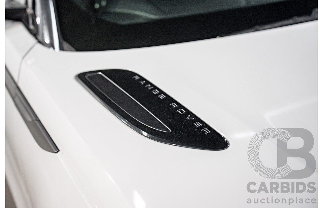 01/2019 Land Rover Range Rover Velar D300 R-Dynamic SE (AWD) L560 MY19.5 4d Wagon Fuji White/Santorini Black Roof Twin Turbo Diesel V6 3.0L