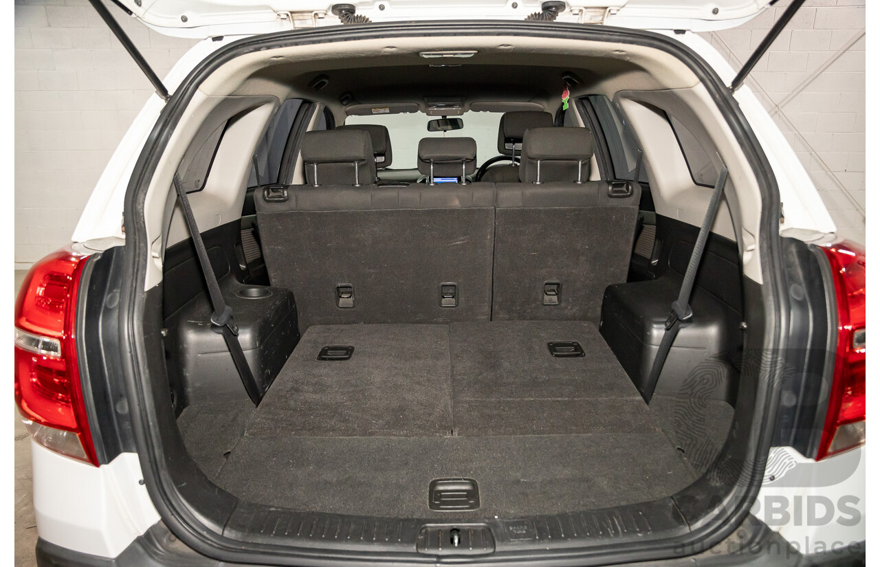 2/2015 Holden Captiva 7 LS (FWD) CG MY15 4d Wagon Summit White 2.4L - 7 Seater