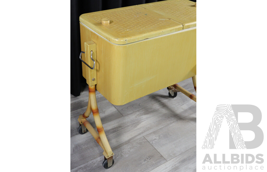 Twin Lid Drinks Esky on Trolley Base