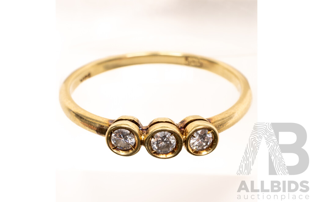 14ct Diamond Trilogy Ring, Est TDW 0.20ct, Size Q, 1.99 Grams