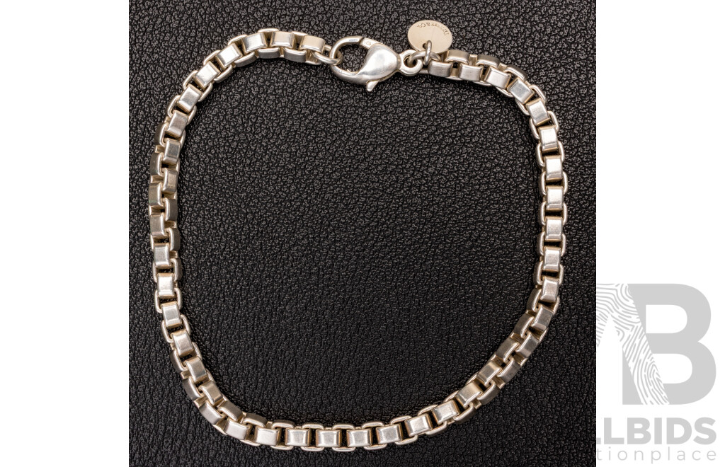 Sterling Silver Venetian Link Bracelet Hallmarked Tiffany & Co. 925, 19cm, 15.83 Grams