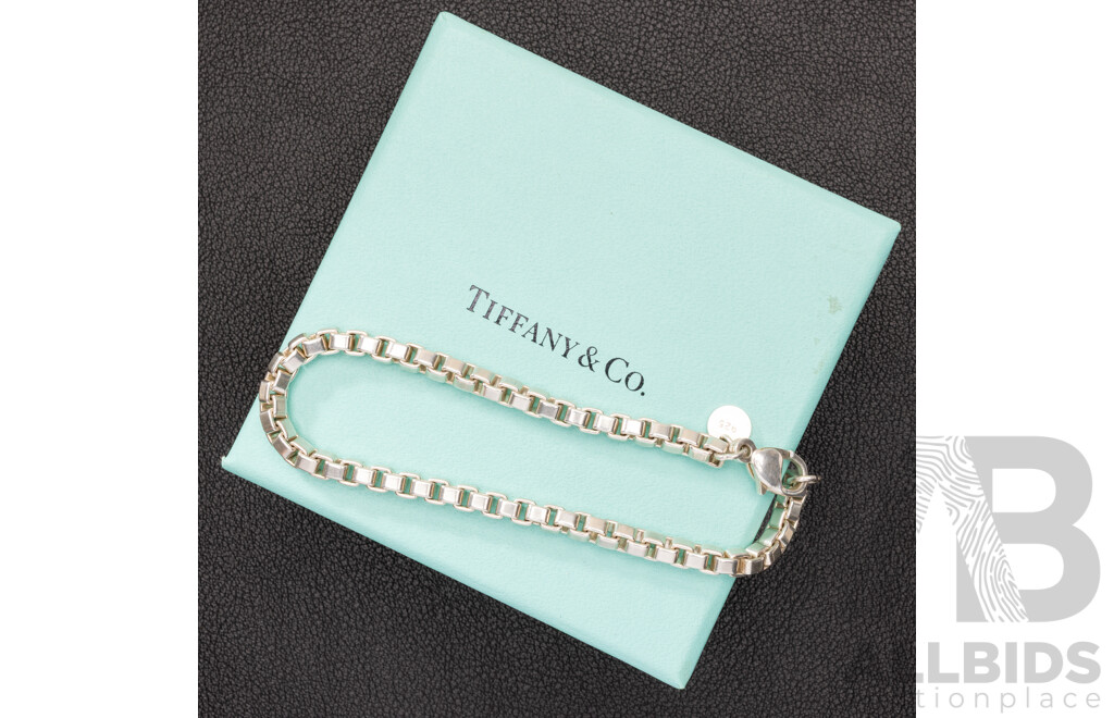 Sterling Silver Venetian Link Bracelet Hallmarked Tiffany & Co. 925, 19cm, 15.83 Grams