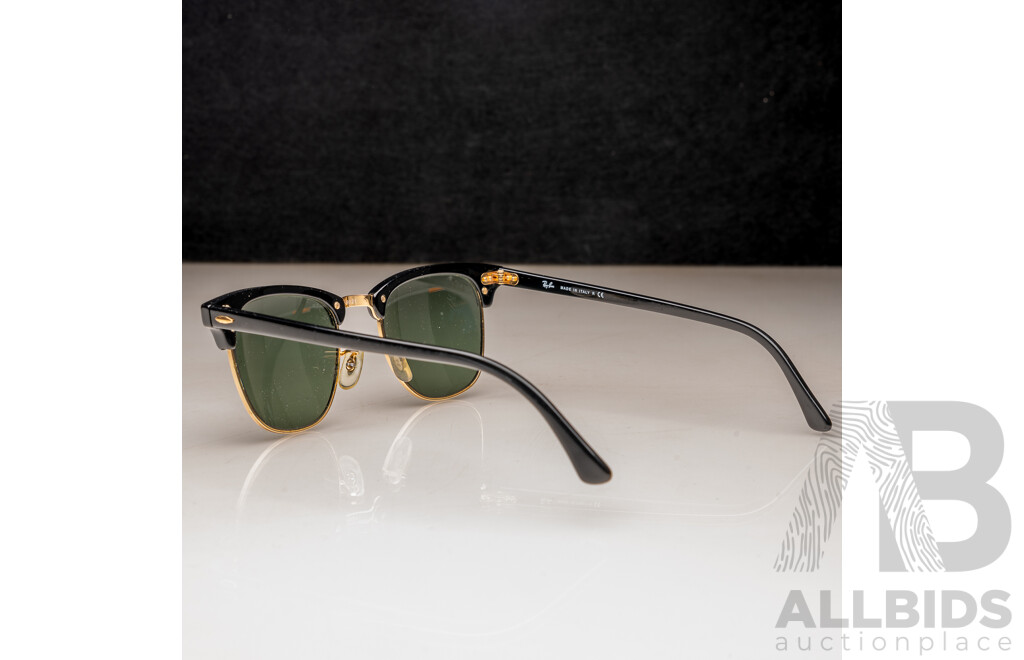 Ray-Ban 3016 Clubmaster Sunglasses, RB 3016 W0385, with Original Case