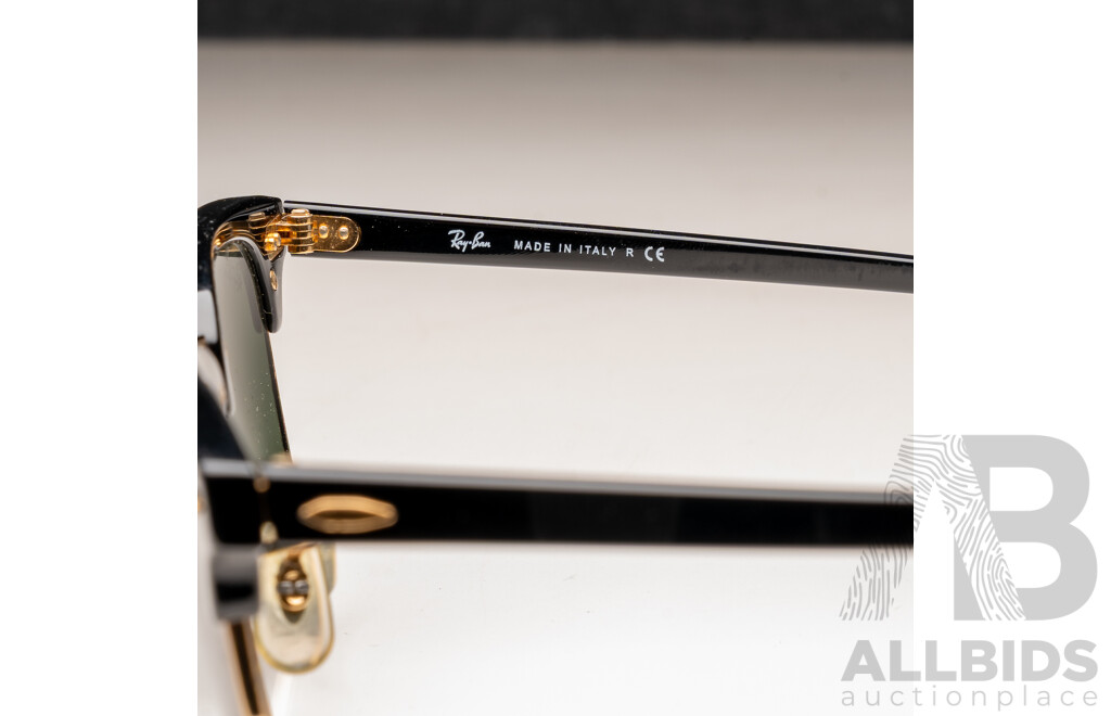 Ray-Ban 3016 Clubmaster Sunglasses, RB 3016 W0385, with Original Case