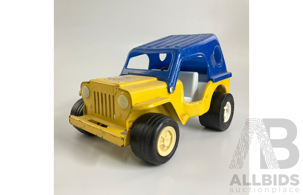 Vintage Tonka Pressed Steel Honey Bucket Jeep