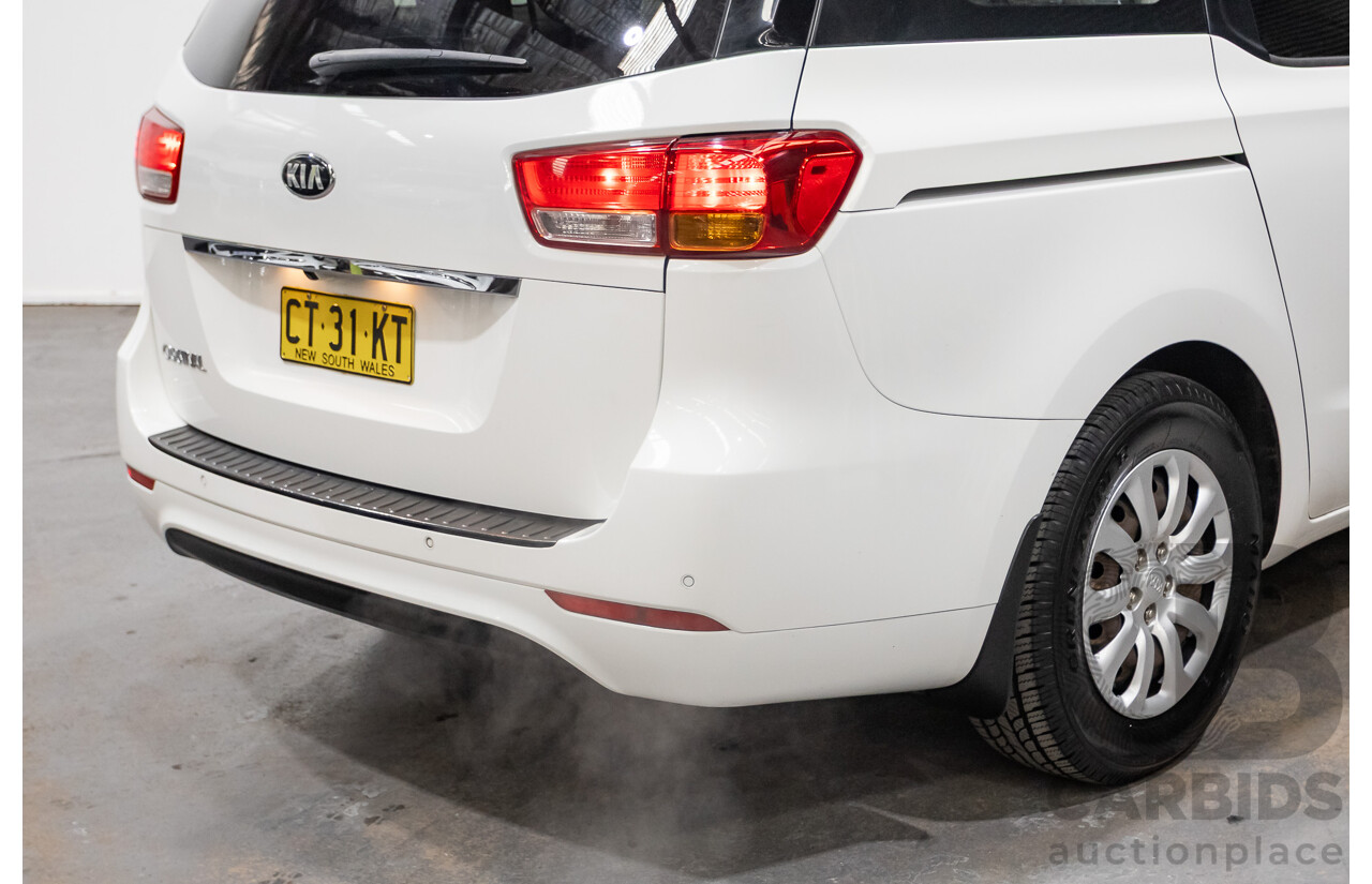 07/2016 Kia Carnival S YP MY16 4D Wagon White 3.3L - 8 Seats