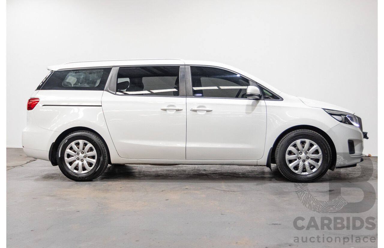 07/2016 Kia Carnival S YP MY16 4D Wagon White 3.3L - 8 Seats