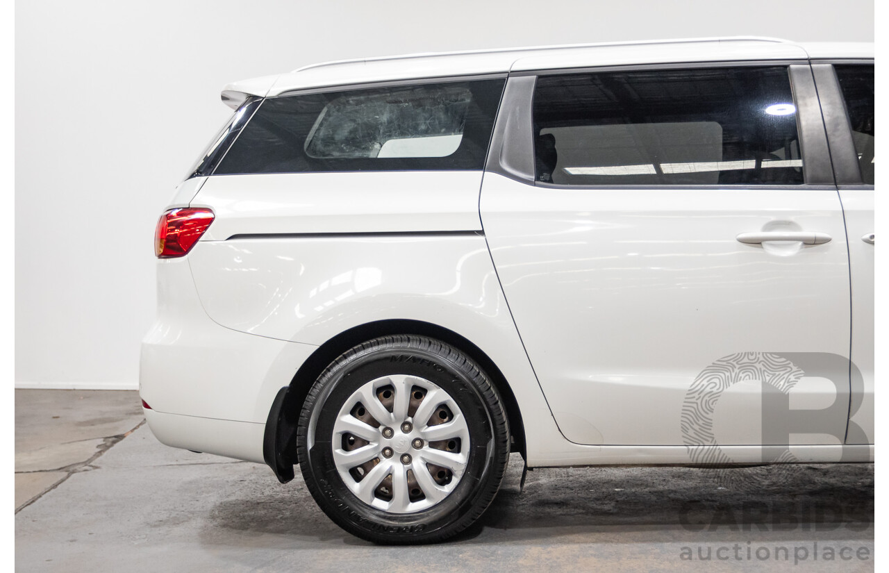 07/2016 Kia Carnival S YP MY16 4D Wagon White 3.3L - 8 Seats