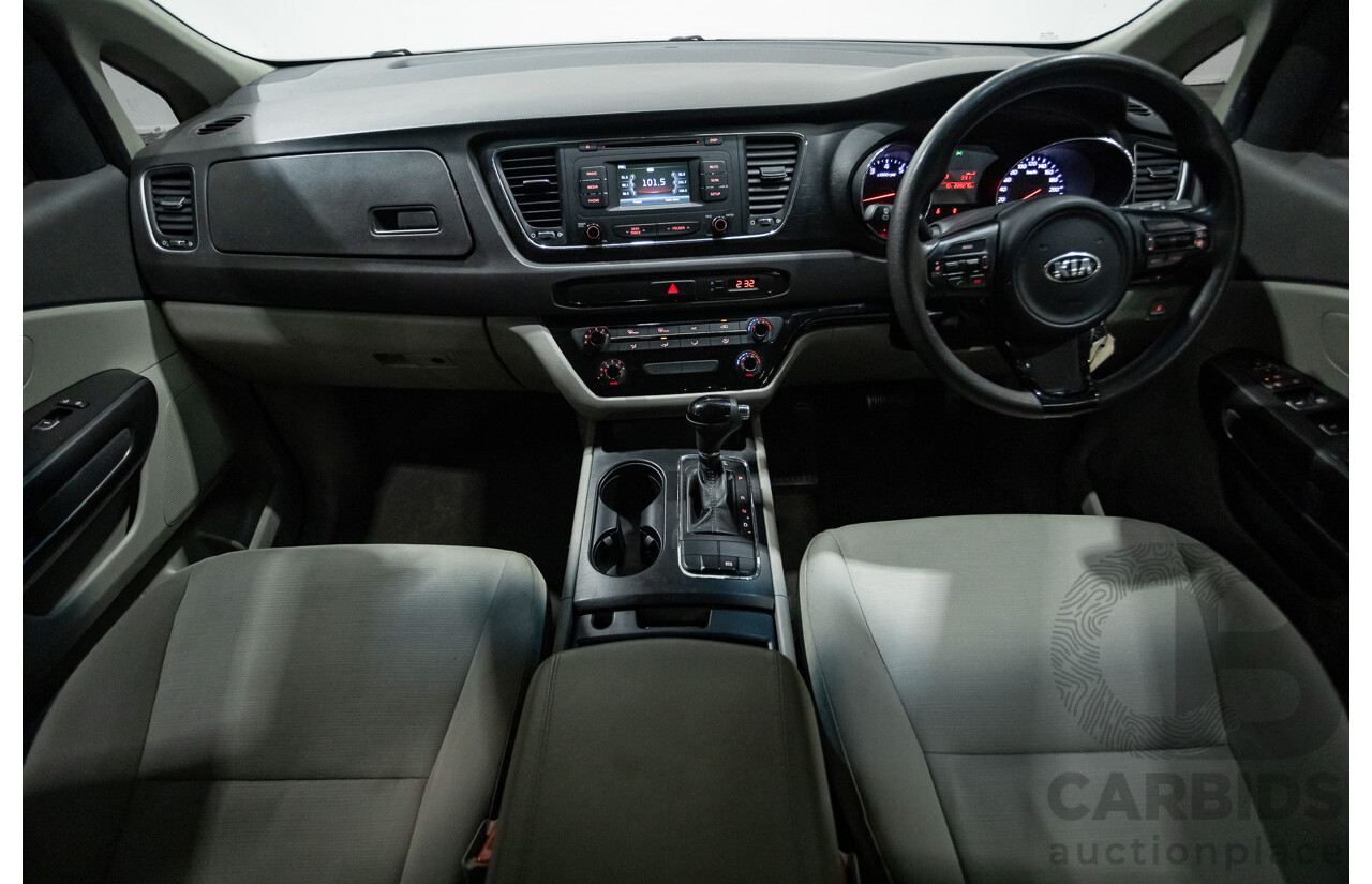 07/2016 Kia Carnival S YP MY16 4D Wagon White 3.3L - 8 Seats