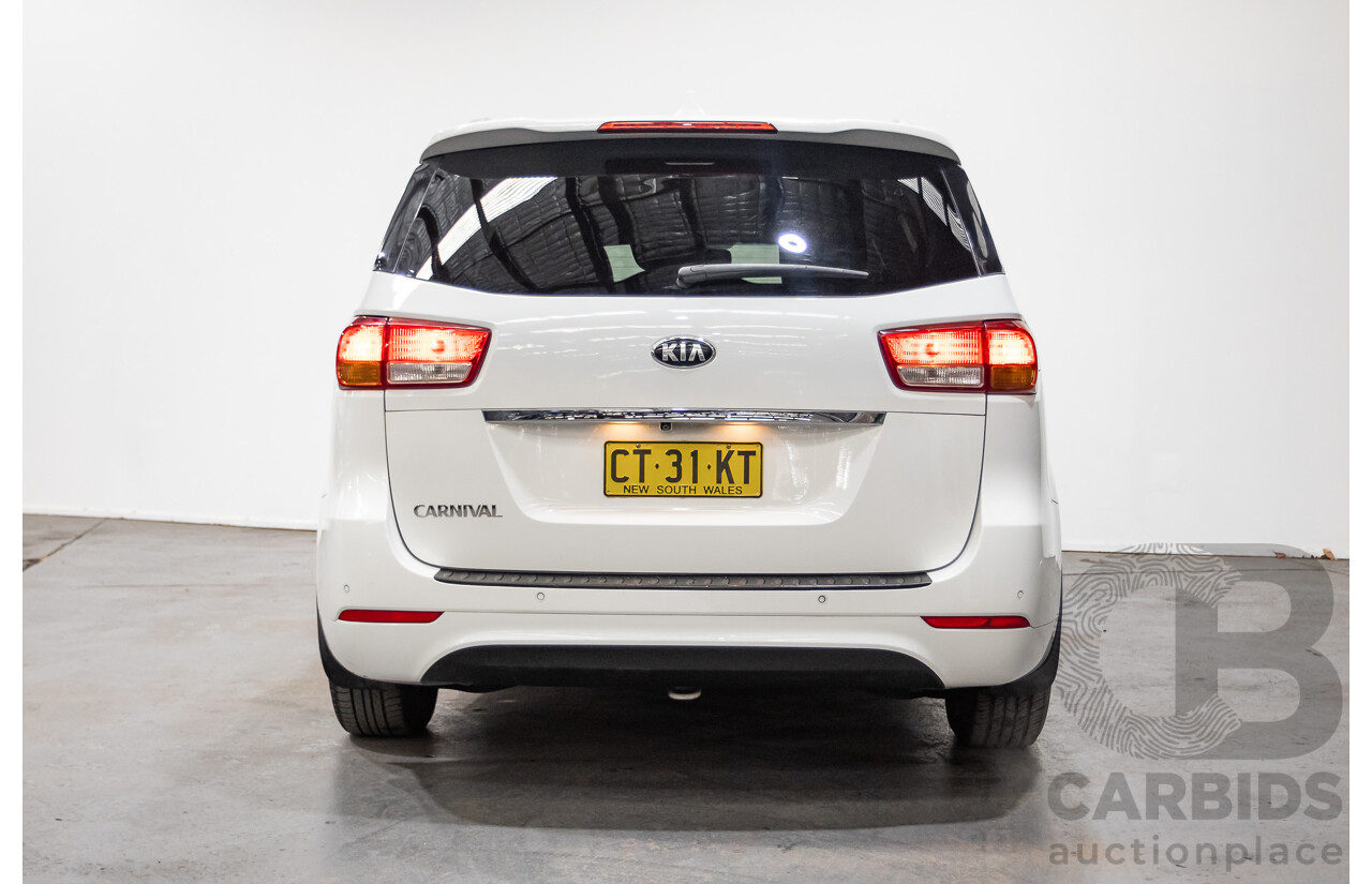 07/2016 Kia Carnival S YP MY16 4D Wagon White 3.3L - 8 Seats