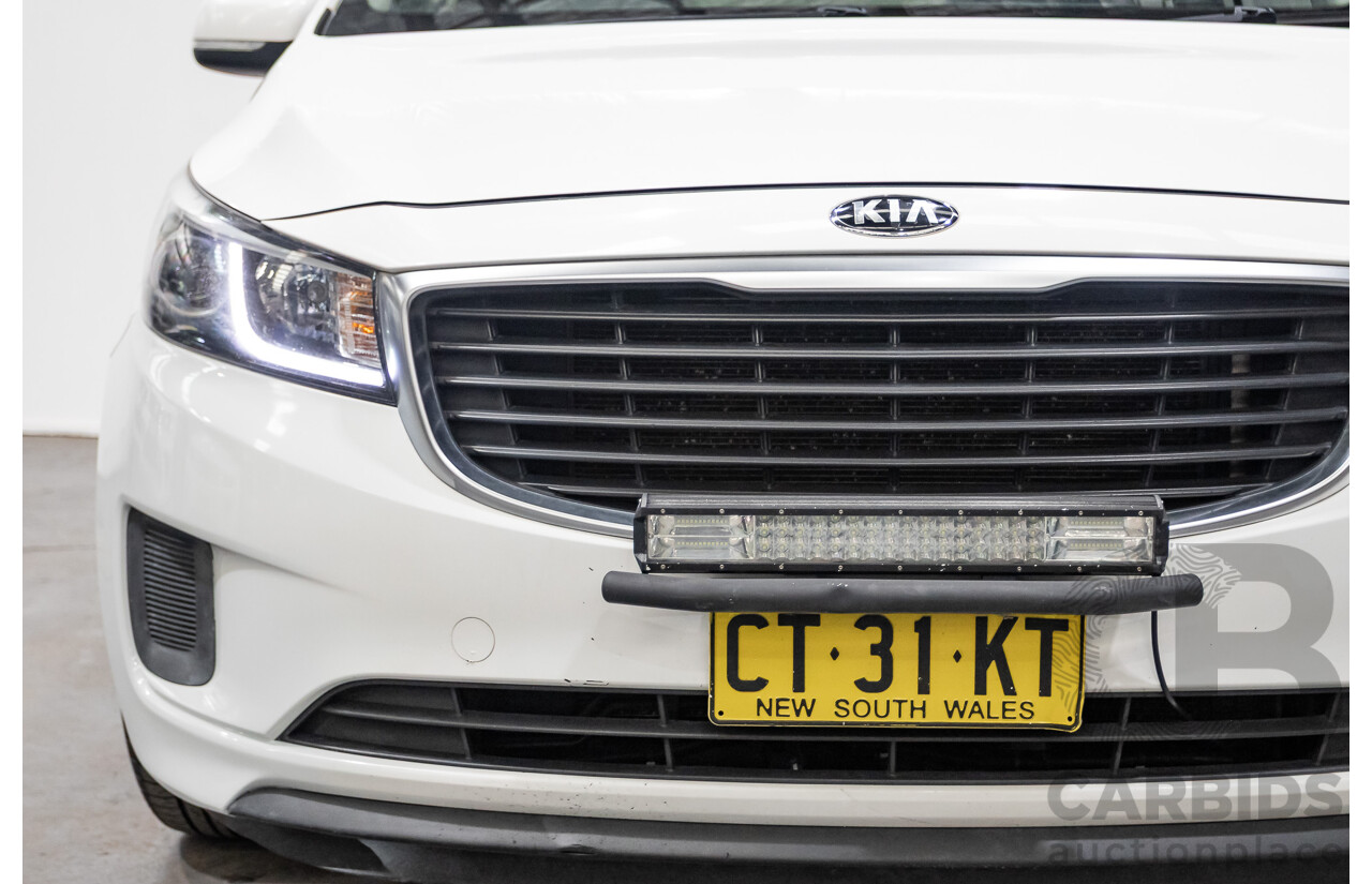 07/2016 Kia Carnival S YP MY16 4D Wagon White 3.3L - 8 Seats