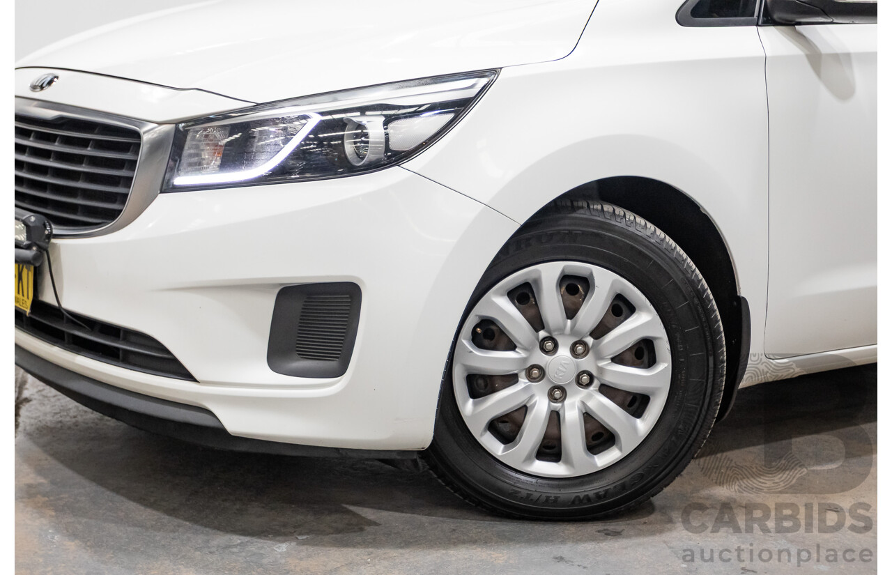 07/2016 Kia Carnival S YP MY16 4D Wagon White 3.3L - 8 Seats
