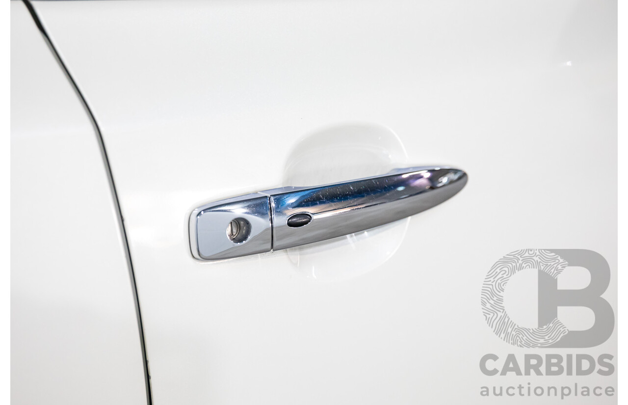 11/2018 Nissan Leaf (FWD) ZE1 5d Hatchback Ivory Pearl /Dark Blue Pearl Dedicated Electric EV AC110kW - 07/21 Import