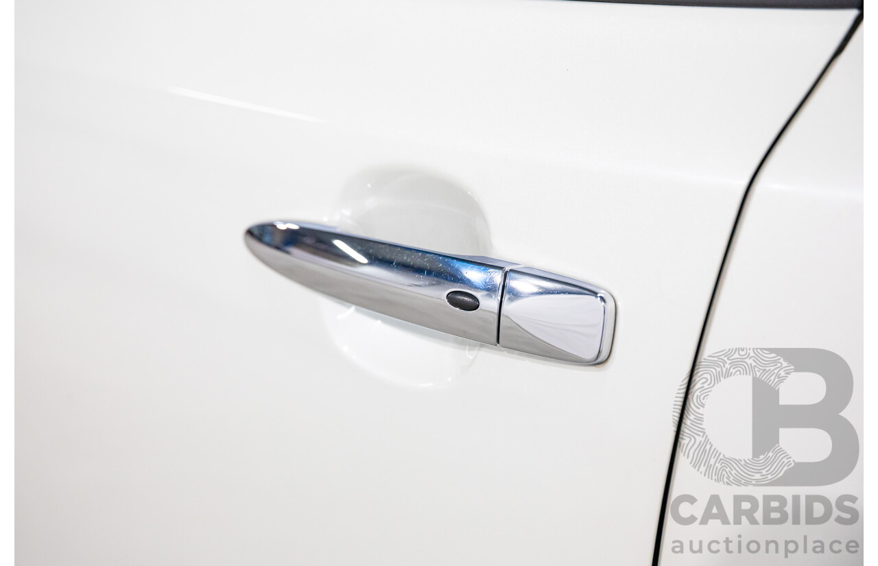 11/2018 Nissan Leaf (FWD) ZE1 5d Hatchback Ivory Pearl /Dark Blue Pearl Dedicated Electric EV AC110kW - 07/21 Import
