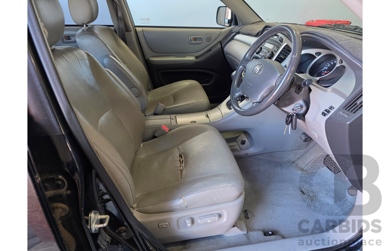 2/2005 Toyota Kluger CVX (AWD) MCU28R 4d Wagon Black 3.3L - 7 Seats