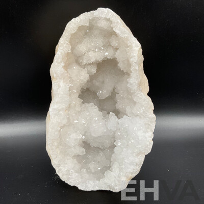 2.2KG Quartz Geode