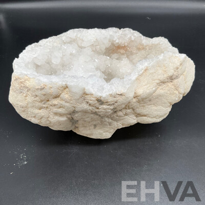 2.2KG Quartz Geode