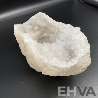 2.2KG Quartz Geode