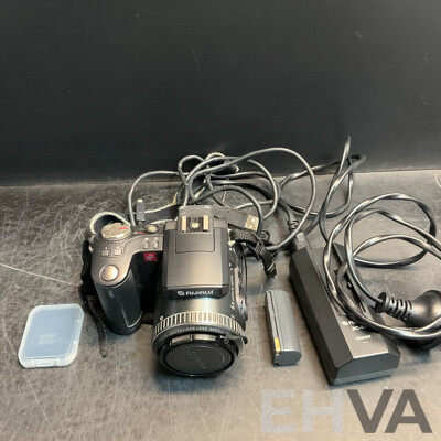Assorted Digital Camera - Untested & for Repair