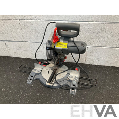 MAKITA Angle Grinder and OZITO Bundle, Including Inflator, Mitre Saw and Hammer Drill - Lot of 4