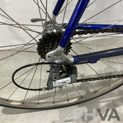 TREK 5200 OCLV Carbon Road Bike