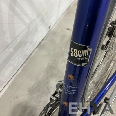 TREK 5200 OCLV Carbon Road Bike