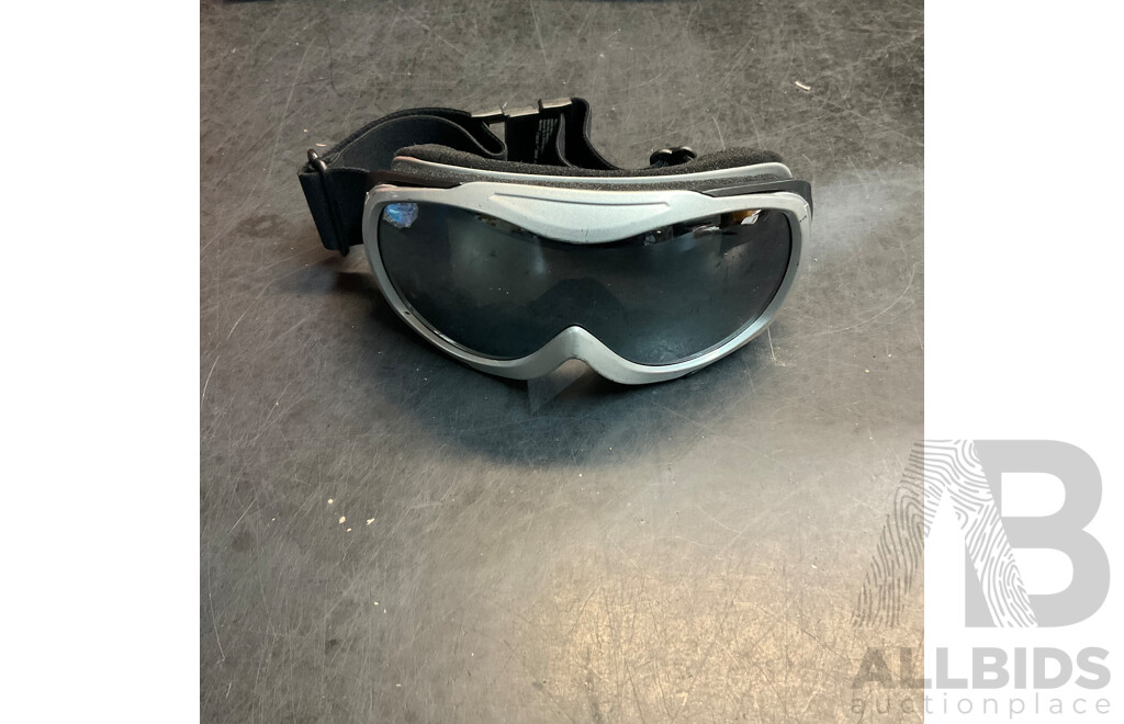 SESSIONS Men's Ridge Size M Jacket  & Crane Men's Jacket & Assorted Ski Goggles, Gloves and Hat
