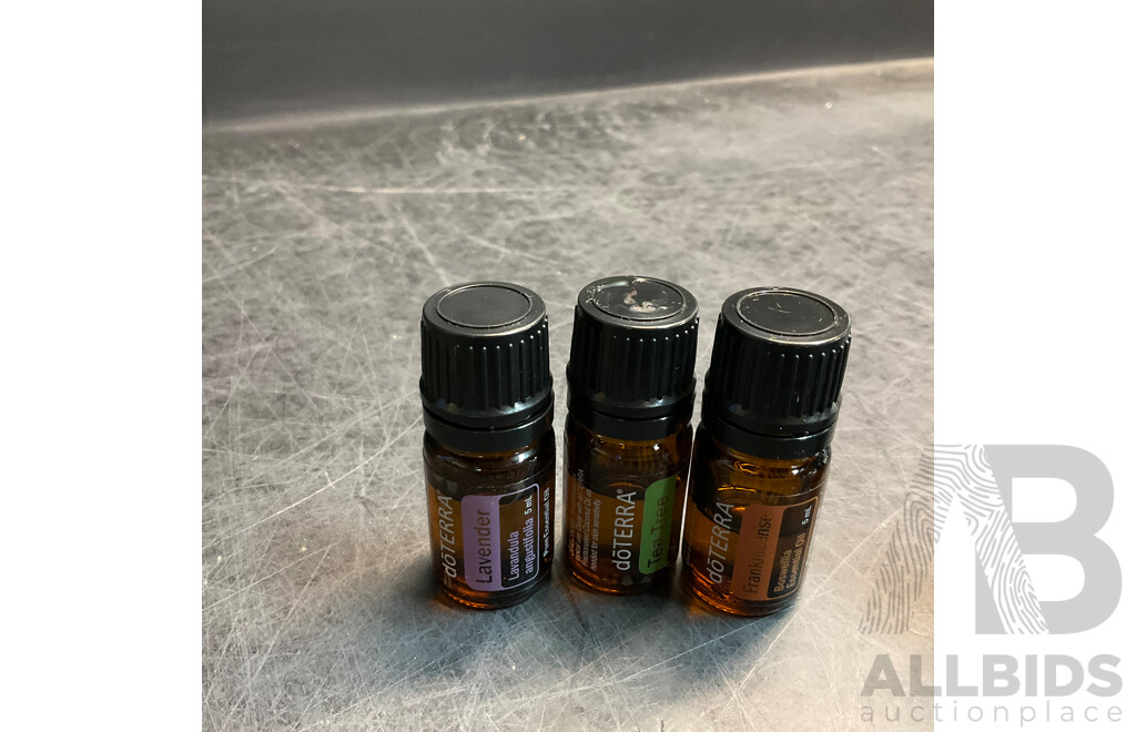 DoTERRA Family Essentials Kit & Natio & Ie: Essential Oil