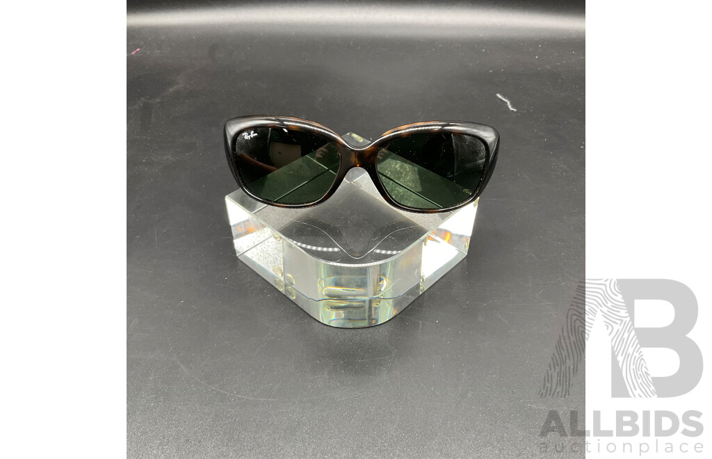 Ray-Ban Jackie Ohh Polarised Sunglasses RB4101