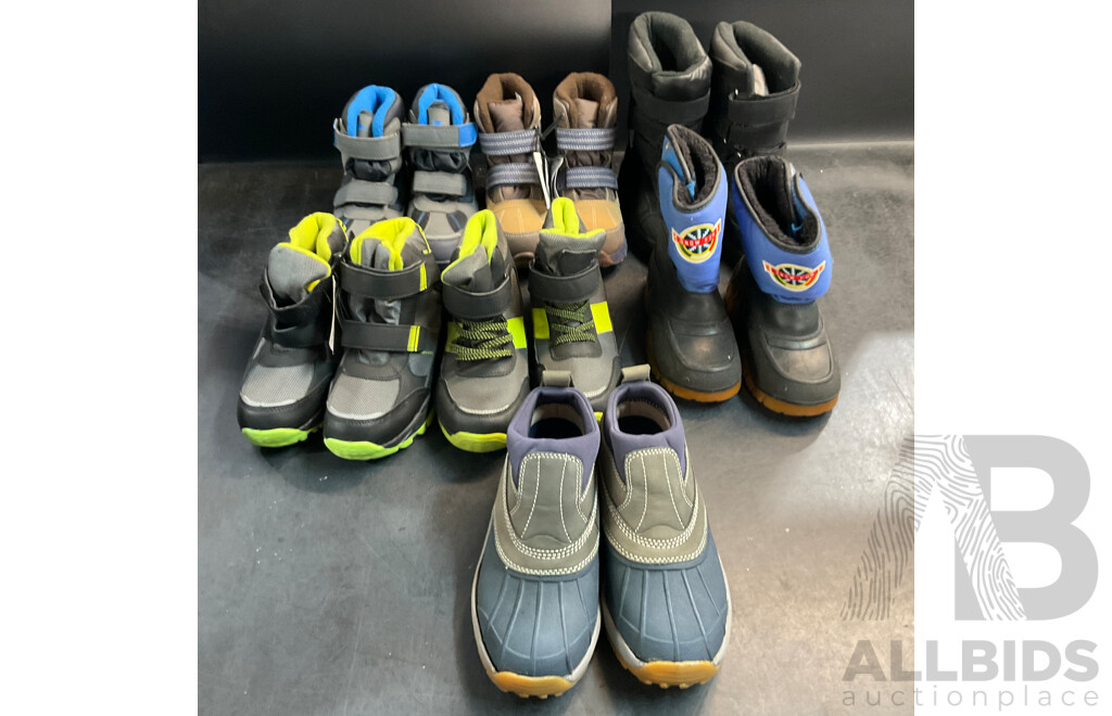 Assorted Kids Thermoboots & Shoes - Size Vary - Lot of 7
