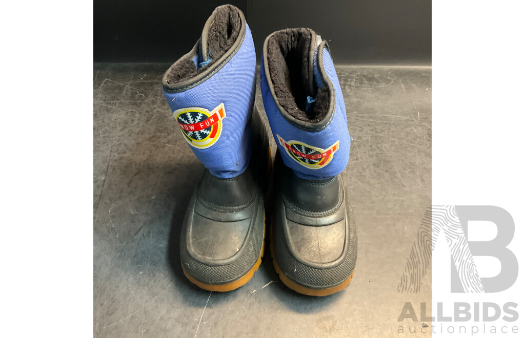 Assorted Kids Thermoboots & Shoes - Size Vary - Lot of 7