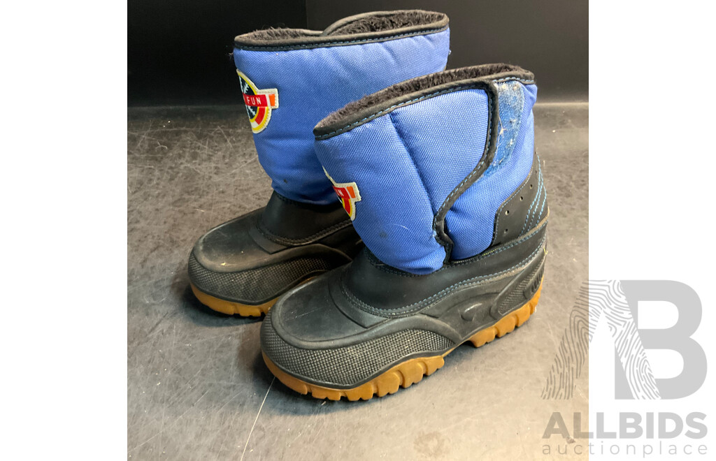 Assorted Kids Thermoboots & Shoes - Size Vary - Lot of 7