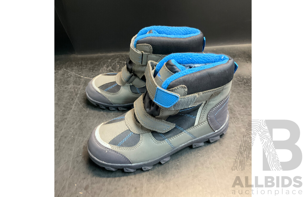 Assorted Kids Thermoboots & Shoes - Size Vary - Lot of 7