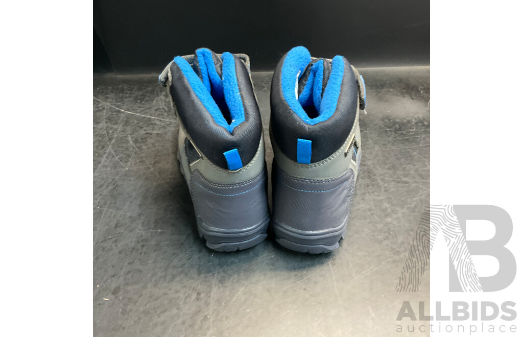 Assorted Kids Thermoboots & Shoes - Size Vary - Lot of 7
