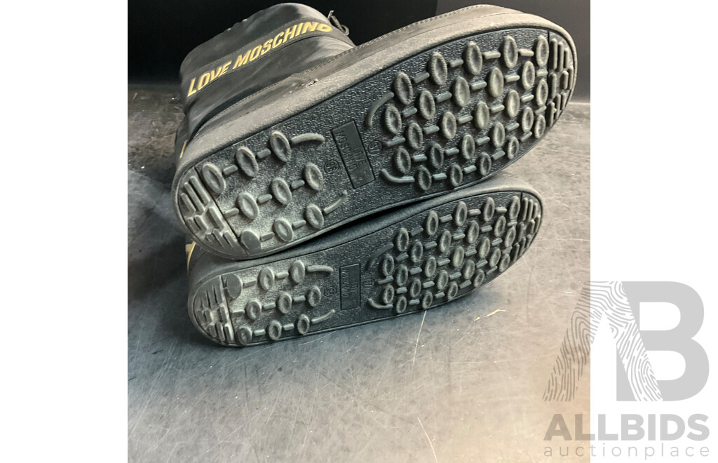 AIRWALK Snow Boots & MOSCHINO Boots & More - Lot of 4