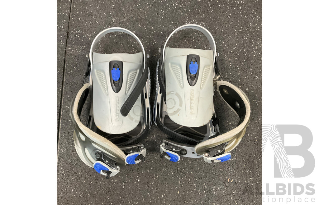 SALOMON Ski Board & AUTO XS 4WD Snow Chains & Assorted Snowboard Bindings