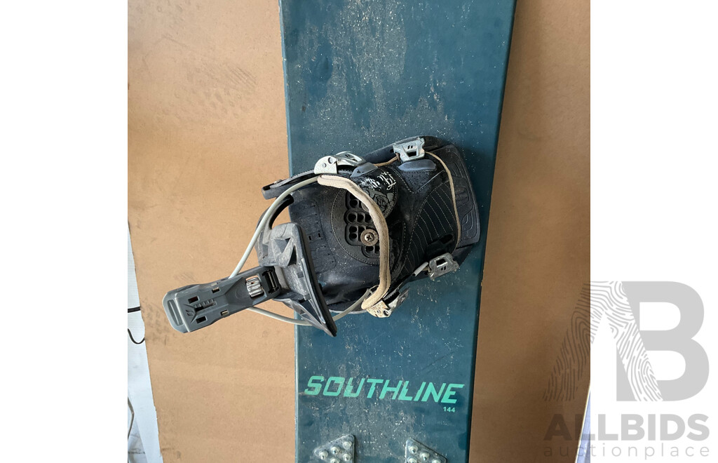 LAMAR Blazer 154 Snow Board & Southline Snow Board