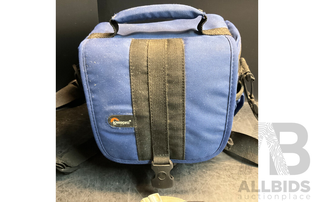 NIKON V1 Digital Camera with 10-30mm & 30-110 Mm Lens & SB-N5 Flash with Lowepro Camera Bag