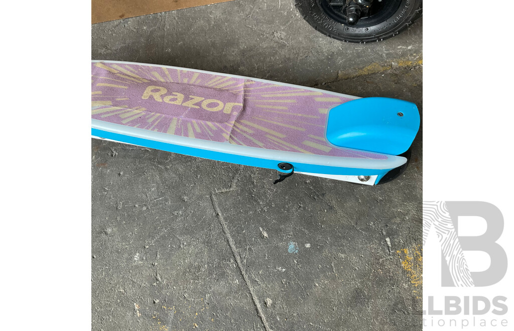 2x Razor Kids E-scooter