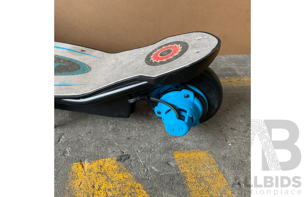 2x Razor Kids E-scooter