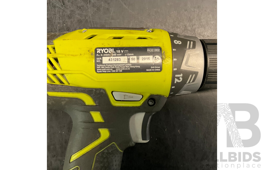 RYOBI CHV182 Hand Vacuum & RCD1802 Compact Drill Driver & 2 X Batteries & 2 X Chargers